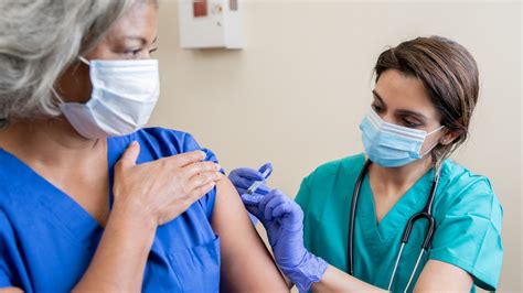 Covid And Flu Vaccine Rates Are Declining For Us Health Care Workers Covid And Flu Vaccine Rates Are Declining For Us Health Care Workers
