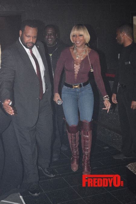 Is Mary J Blige Gay