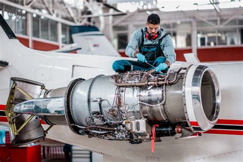 What Aircraft Mechanics Do